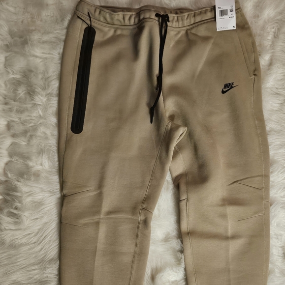 NIKE KHAKI TECH FLEECE JOGGERS SZ XXL - Picture 1 of 10